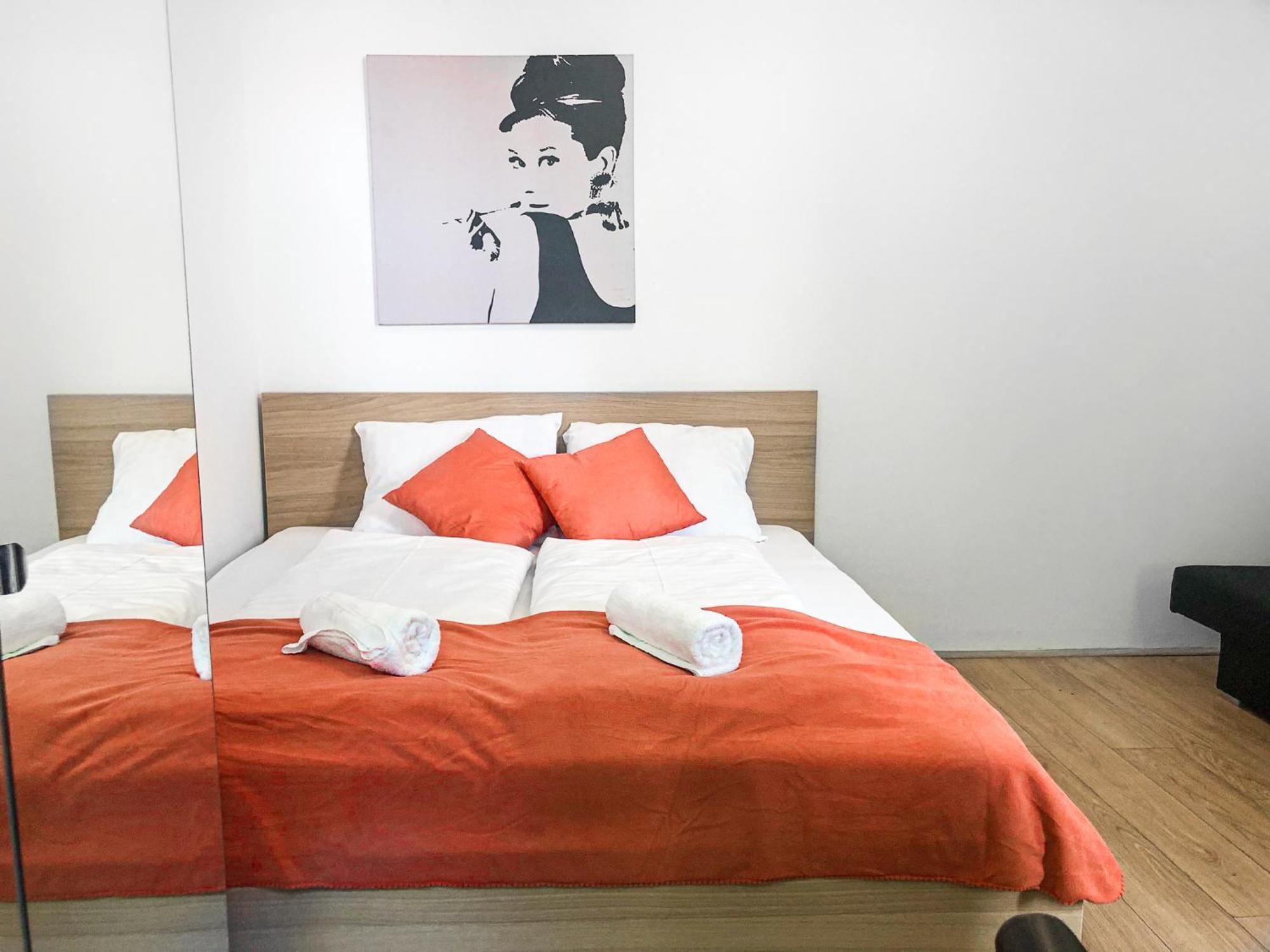 Lovely 2Br Shared Apartment, Enkplatz U3, 15Min To Center Вена Экстерьер фото