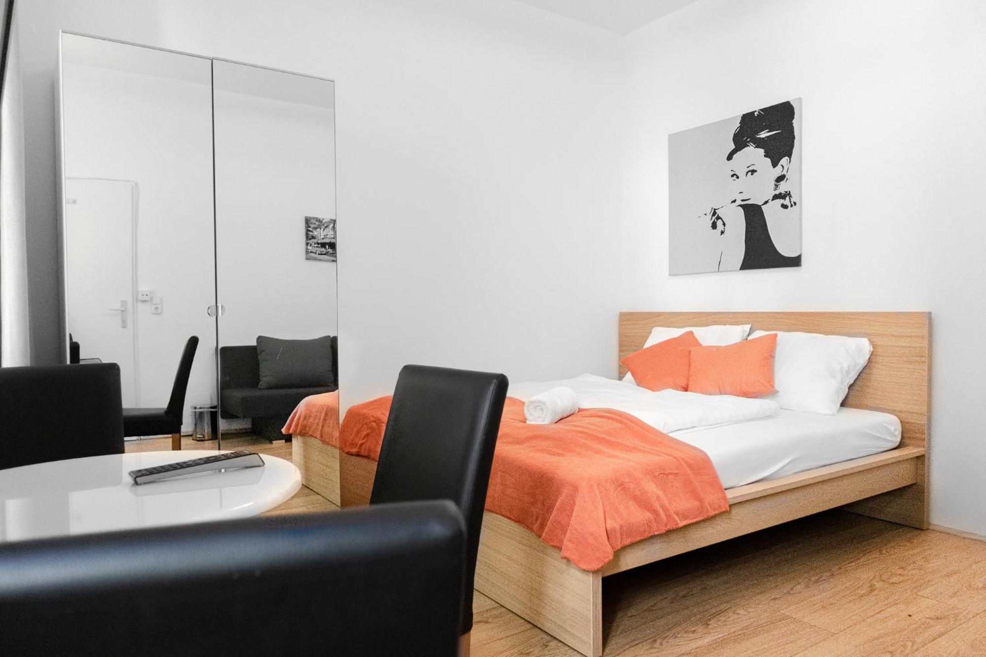 Lovely 2Br Shared Apartment, Enkplatz U3, 15Min To Center Вена Экстерьер фото