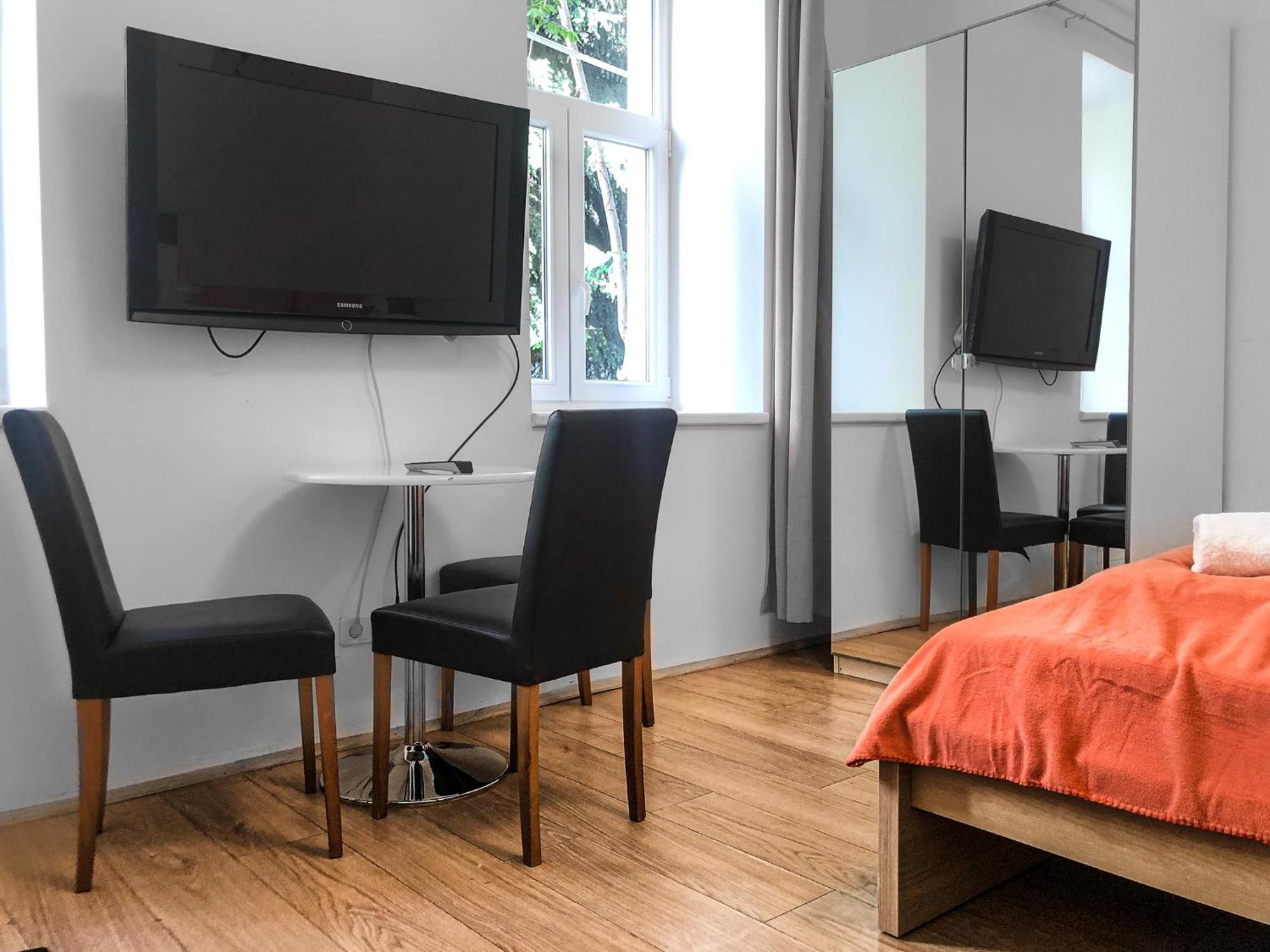 Lovely 2Br Shared Apartment, Enkplatz U3, 15Min To Center Вена Экстерьер фото