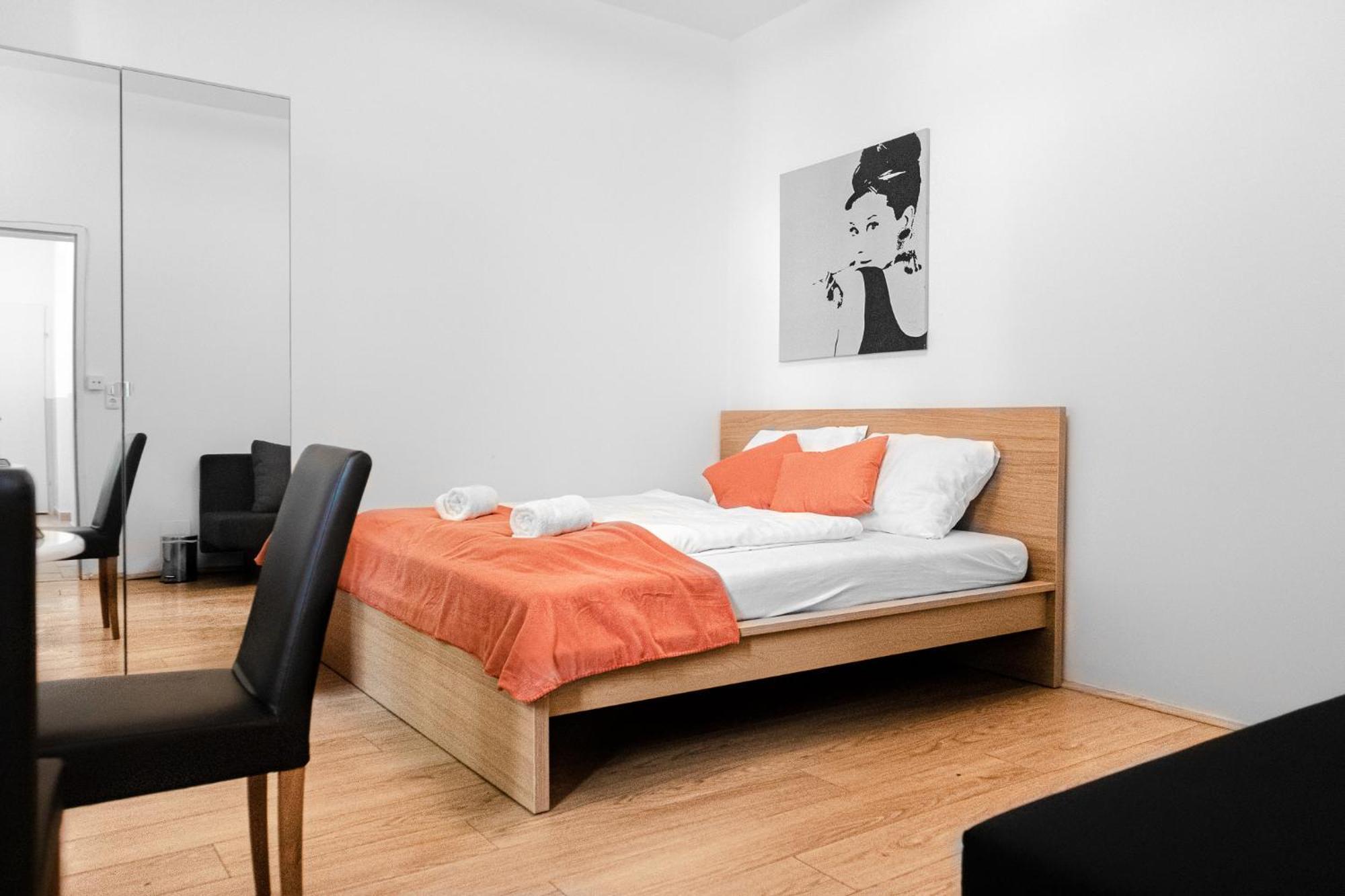 Lovely 2Br Shared Apartment, Enkplatz U3, 15Min To Center Вена Экстерьер фото